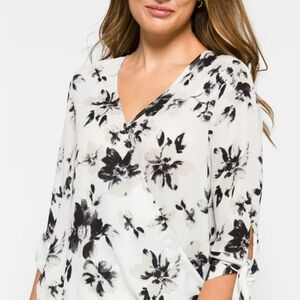 Floral V-Neck Women's Top - NWOT -Black and White